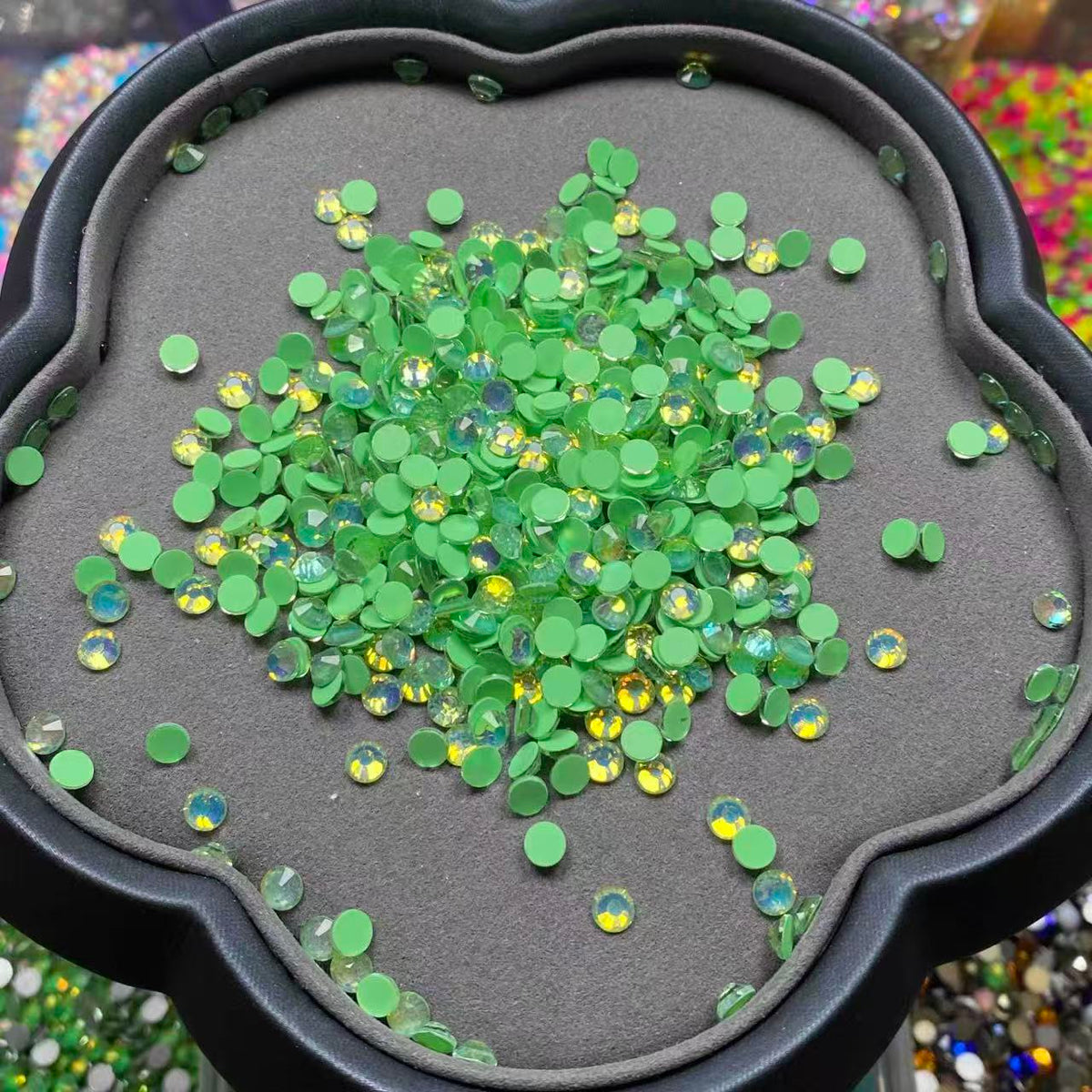 Golden Opal Green, Glass Stone