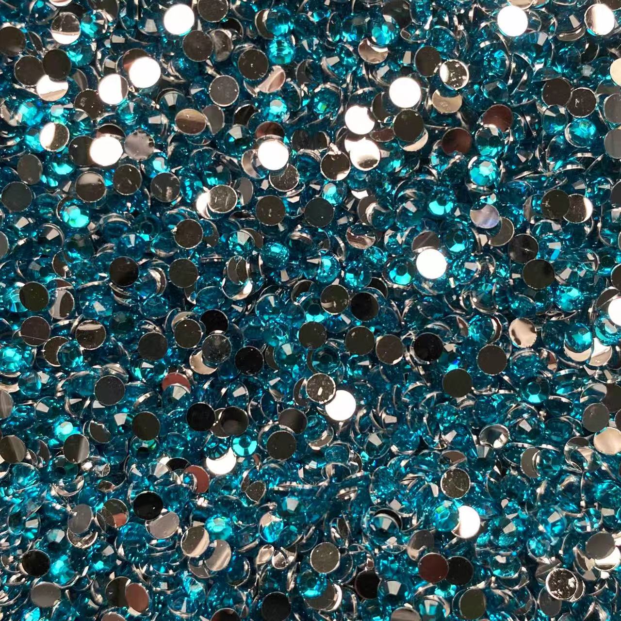 Silver Back Clear Resin Rhinestones