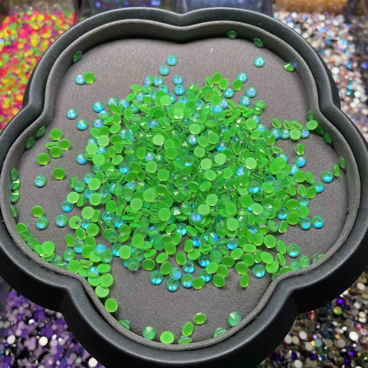 Kelly, Green Opal, Glow in Dark, Glass Crystal