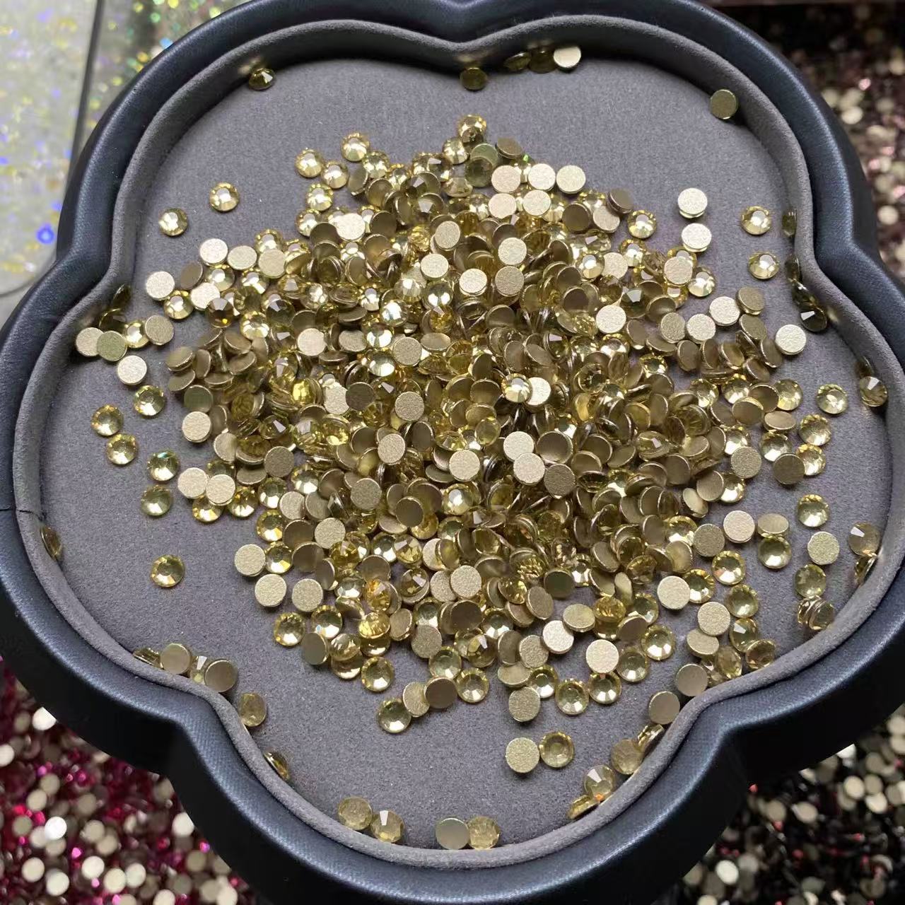 Venus, Clear Golden Glass Crystal