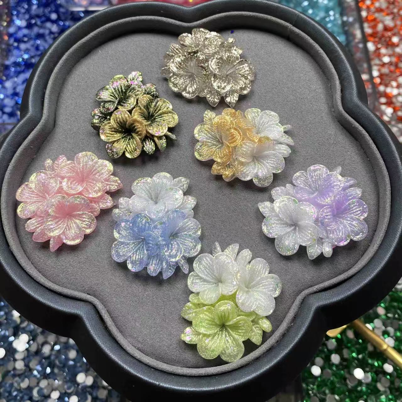 Resin Big Triple Flowers, Glow in Dark